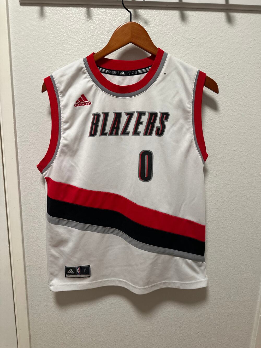 Adidas Portland Trail Blazers Damian Lillard #0 Jersey, Youth Large